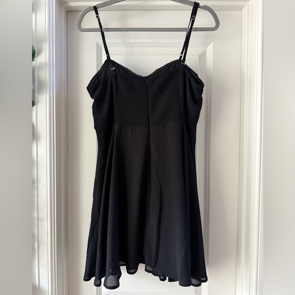 NWOT LULU’S Mini Dress Black Skater Sweet Kiss Pleated Bustier Strappy Dress L - Picture 6 of 10